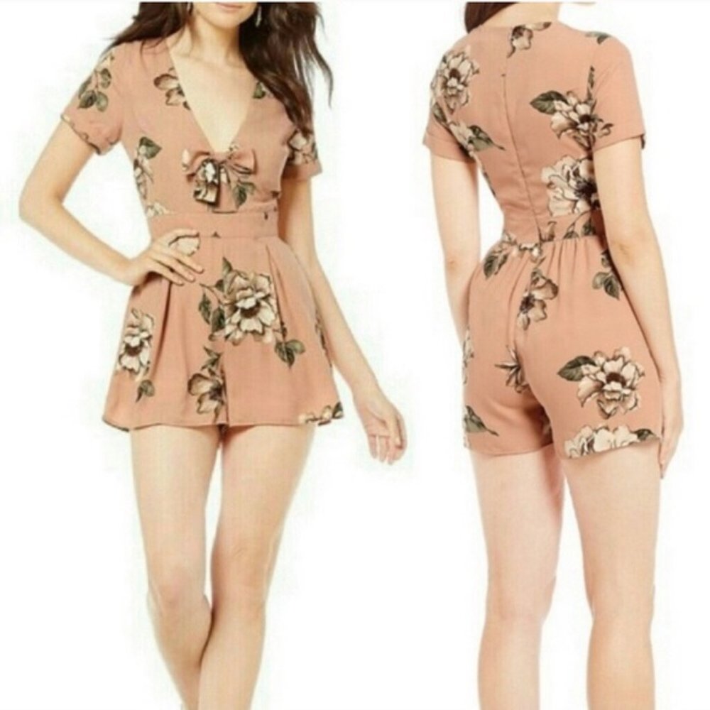 Gianni Bini Pink Floral Tie Front Short Sleeve Romper - Picture 2 of 5